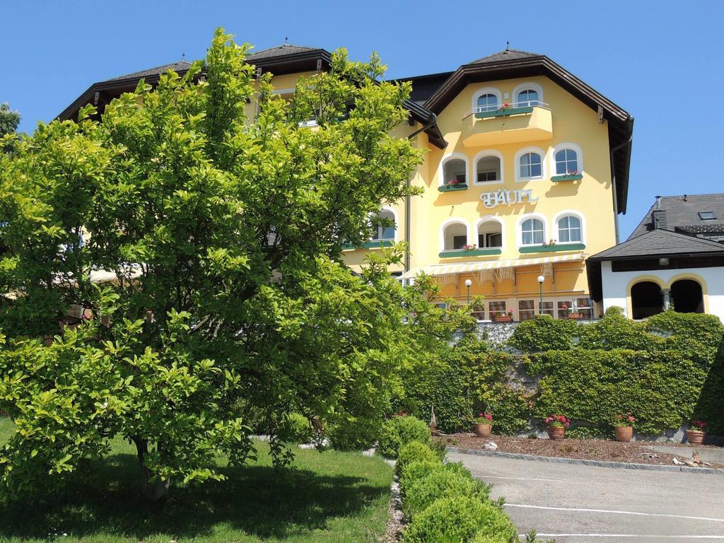Hotel Restaurant Haeupl Seewalchen Esterno foto